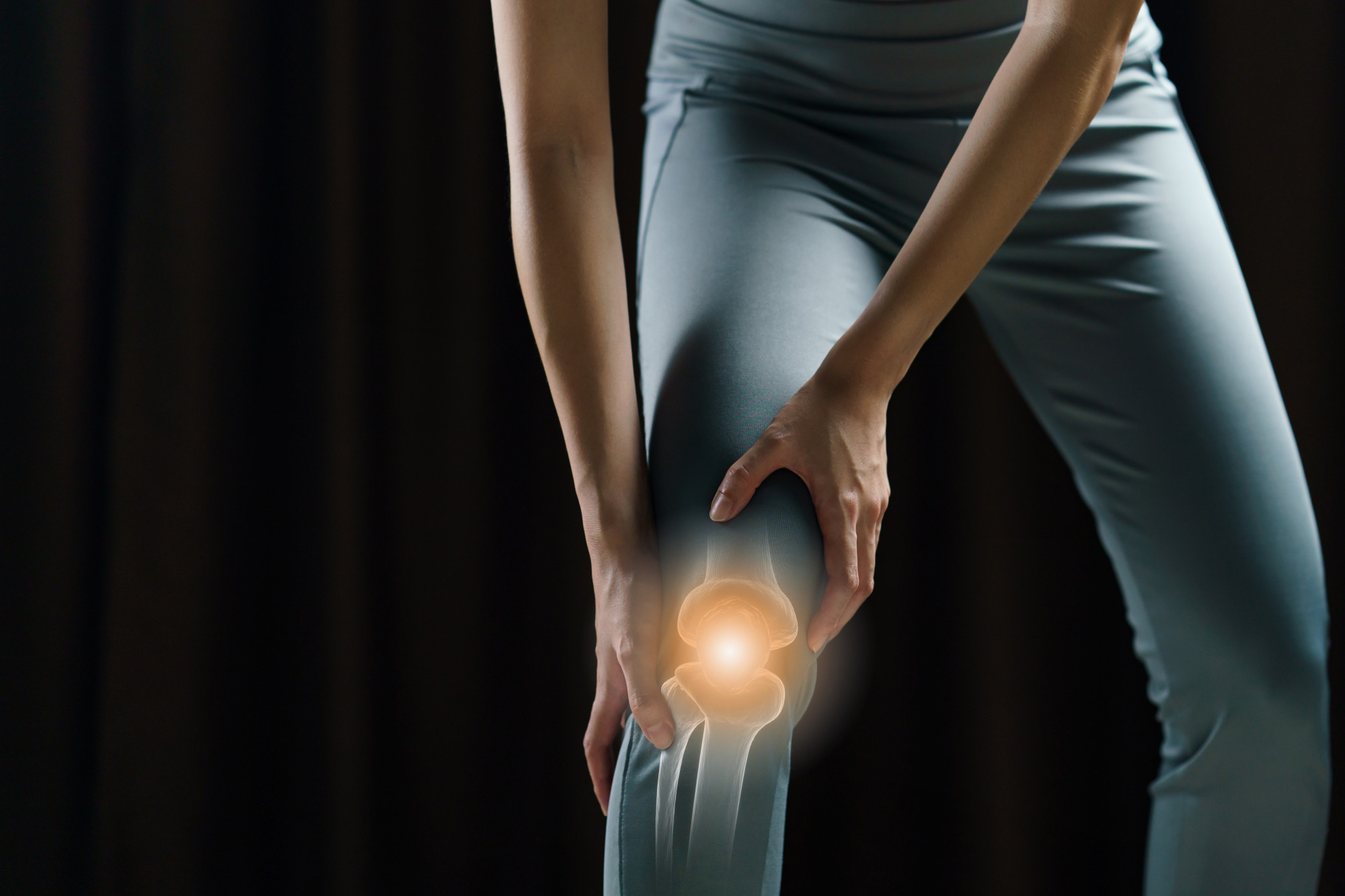 Therapist administering knee decompression therapy